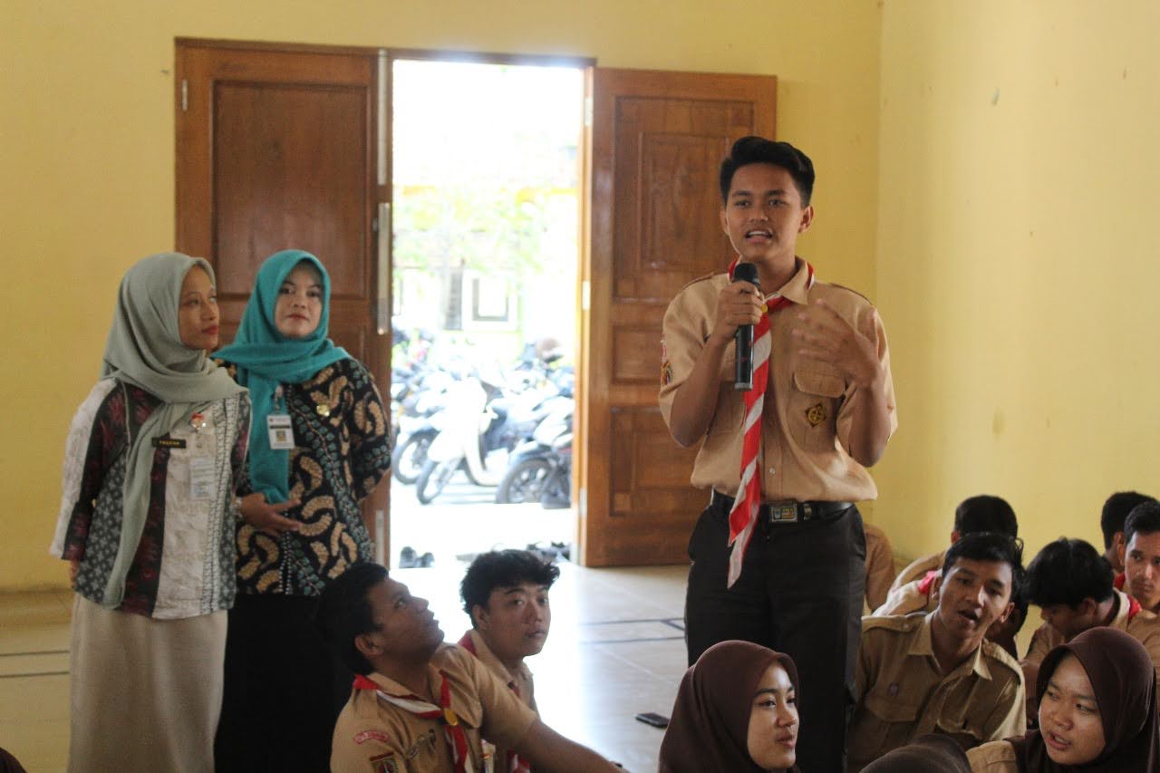 Workshop Entrepreneurship Kewirausahaan dalam Rangka P5 Kelas XI Fase F SMAN 13 Semarang