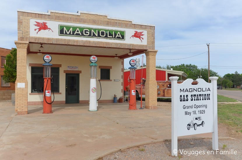 Route 66 - Shamrock Magnolia Station