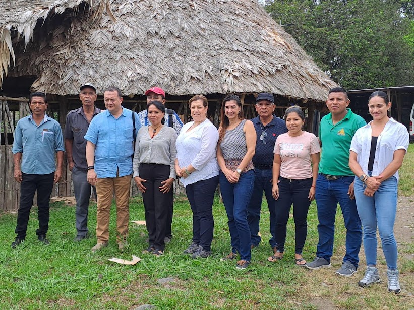 MINISTRO DE JUSTICIA Y PAZ Y REPRESENTANTES DE LA MESA TÉCNICA INTERINSTITUCIONAL PARA ASUNTOS INDÍGENAS VISITARON EL TERRITORIO