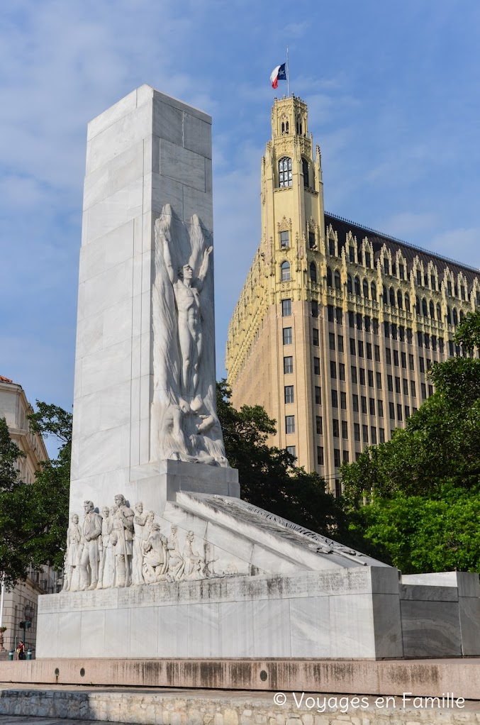 San Antonion, The Alamo,  Cenotaph