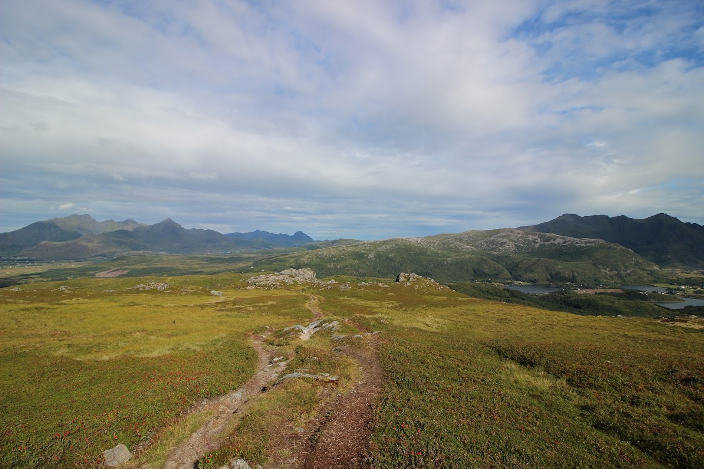 По волнам памяти (Nordkapp, острова Senja, Vesteralen и Lofoten в августе 2023)