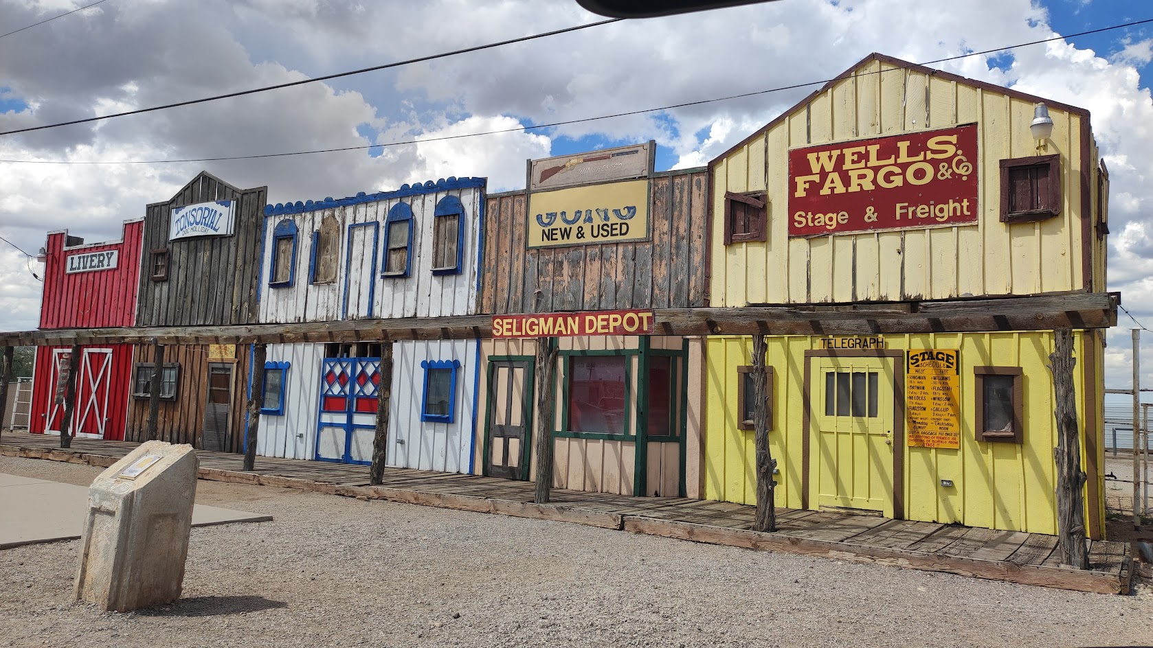 Paisajes y paseos por Arizona y Utah (+ ¡Las Vegas!) - Blogs de USA - 10 de Agosto: hacia el Grand Canyon (1)