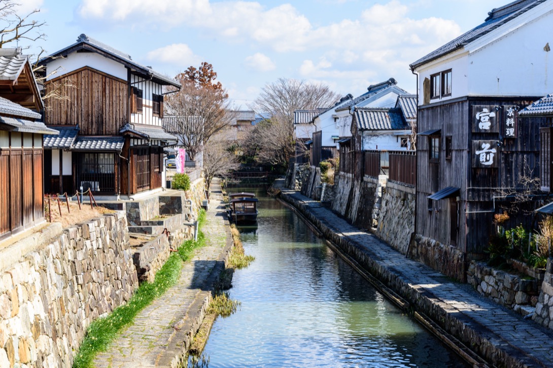  คลองฮะจิมังโบริ  (Hachiman-bori Canal ) 