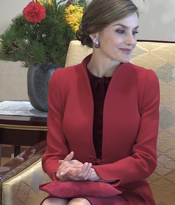  Queen Letizia rescued the gorgeous pair of earrings from the Spanish Royal Jewel Vault. 