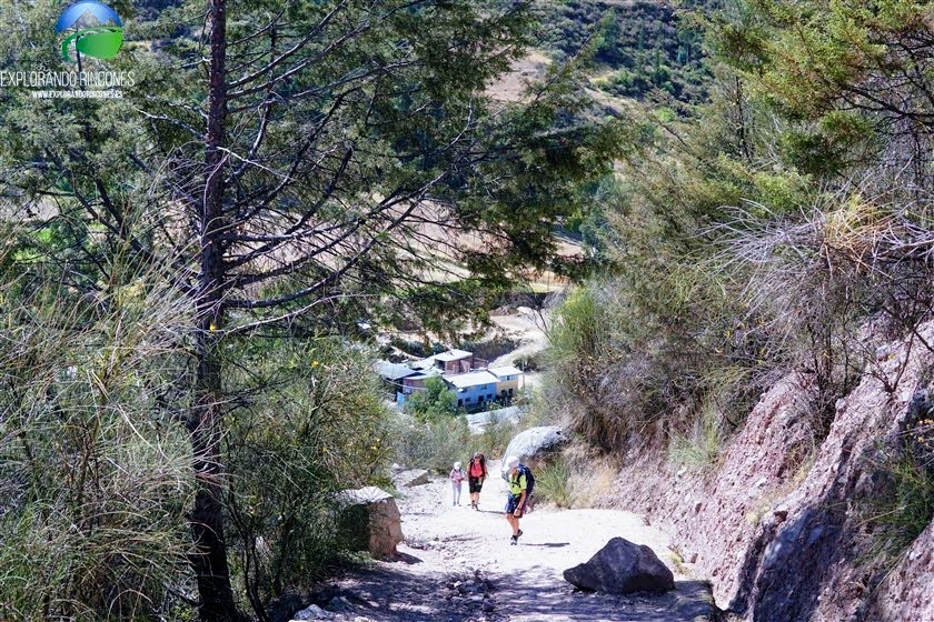 LAGUNA WILCACOCHA con NIÑOS - CORDILLERA NEGRA