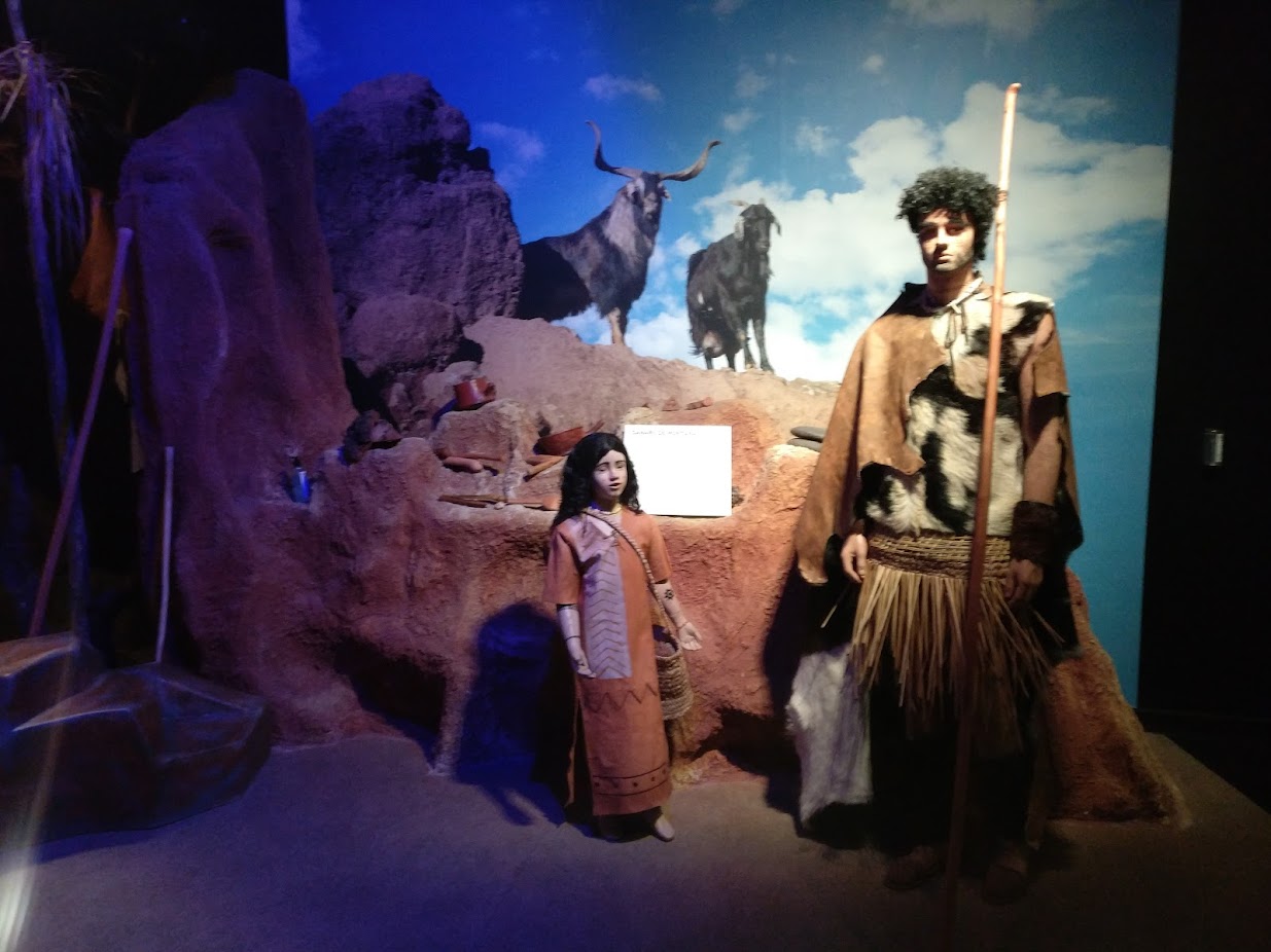 Lifelike statues of native inhabitants of Gran Canaria