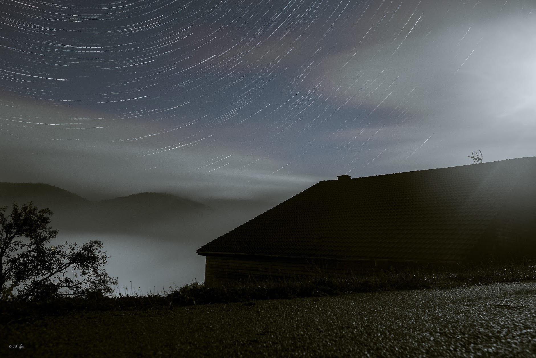 Mountain Hut Under The Stars