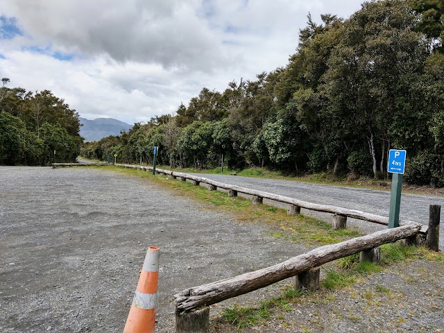 Tongariro Alpine Crossing Ketetahi restricted car park
