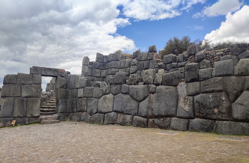 Valle Norte de Cusco:Tambomachay-Puca Pucara-Qenco-Sacsayhuaman-M.Cristo Blanco - Mi viaje a Perú: Un abanico de Civilizaciones, Historia y Naturaleza (20)