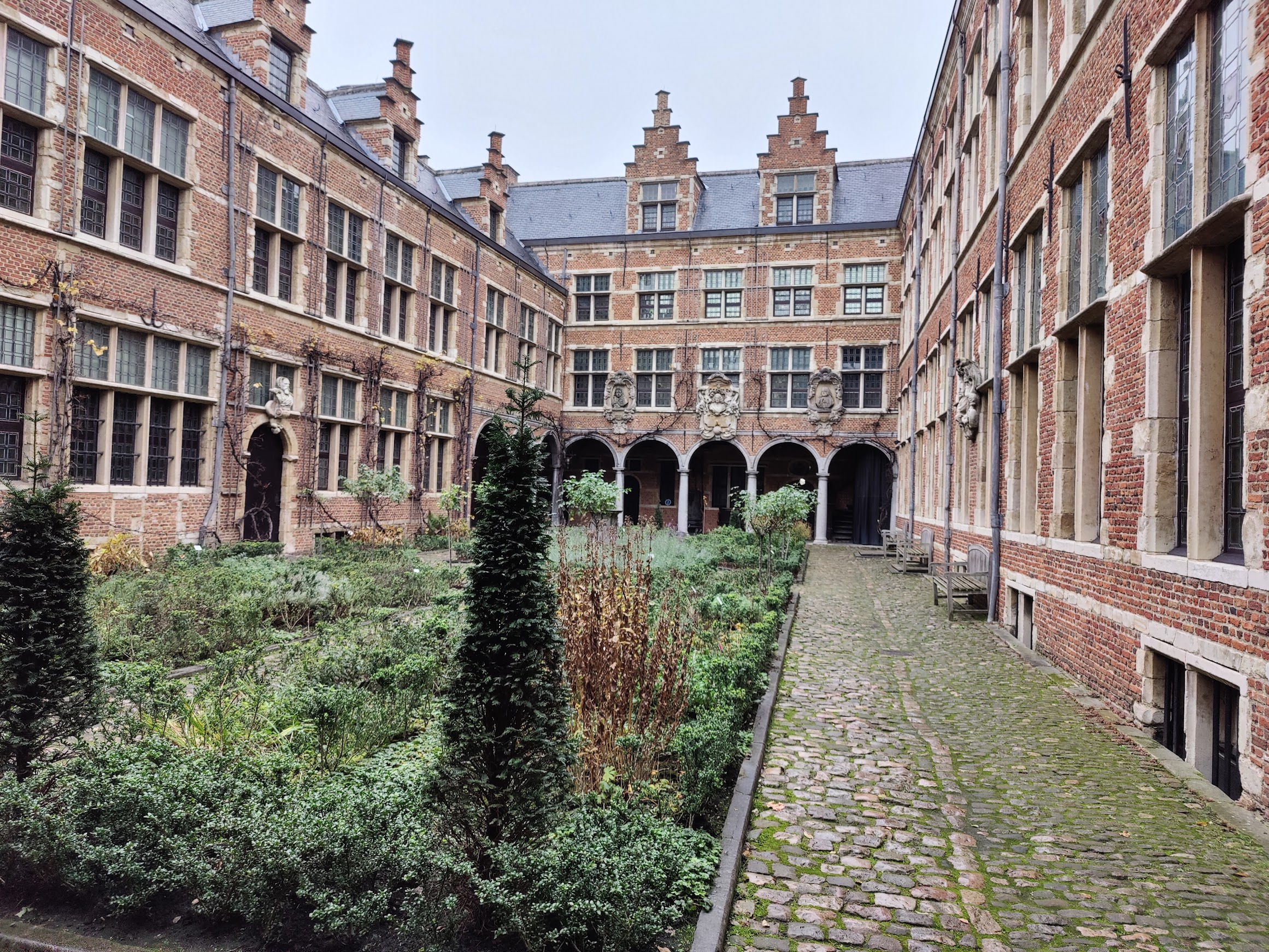 Inside yard of the Plantin-Moretus museum.