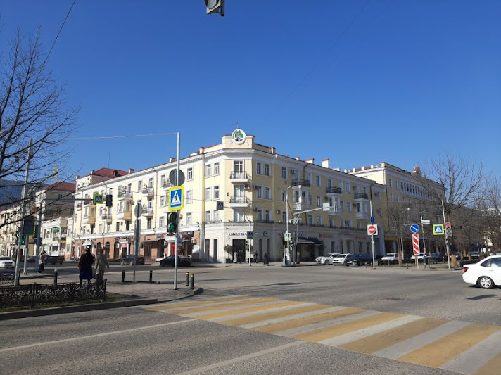 Одинокая мадам в Чечне на женский праздник