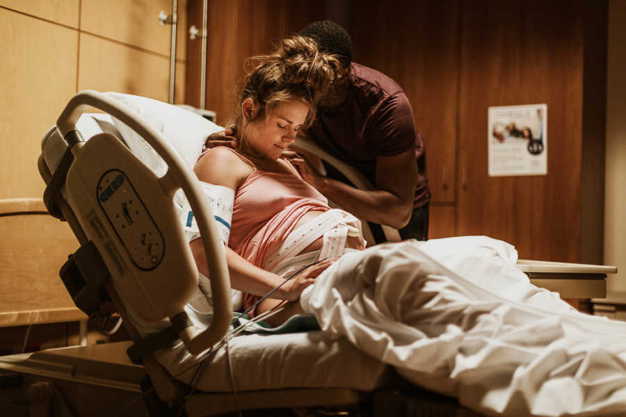 Couple Is The Epitome Of A Dream Team During Childbirth Laboring