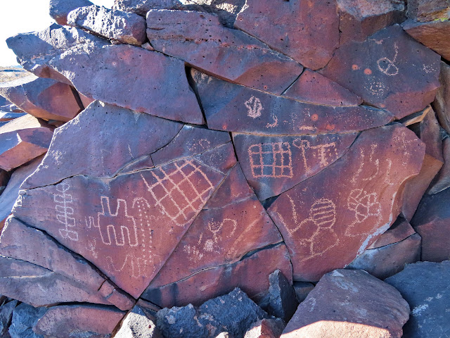 Cow Cove petroglyphs