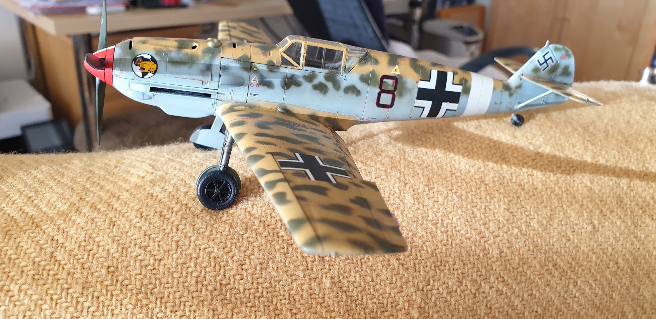 Messerschmitt Bf 109 E7 Trop Eduard 1/48 AL9nZEUISXB34-D5a_PQjPwRffFPLZdtHftRZXI_lH1aU9_DQaYQBcEcAaEfrkcY0X0bFQpfzxTOerX3Z5J0zc9uGRVtAbU9-LQyQm5_9XDbhdgdrrd5Ux9AlnP5ly7nYkkG5MOoD-O085LotCvJZHJfEVgQ=w2230-h1084-no