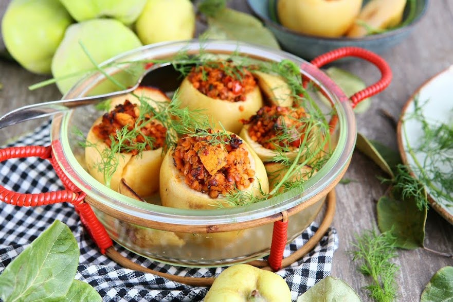 Red Lentils Stuffed Quinces