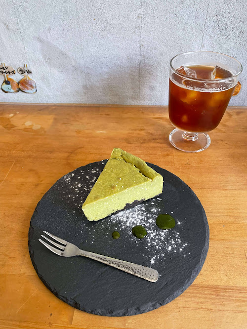 抹茶チーズケーキ、アイスコーヒー