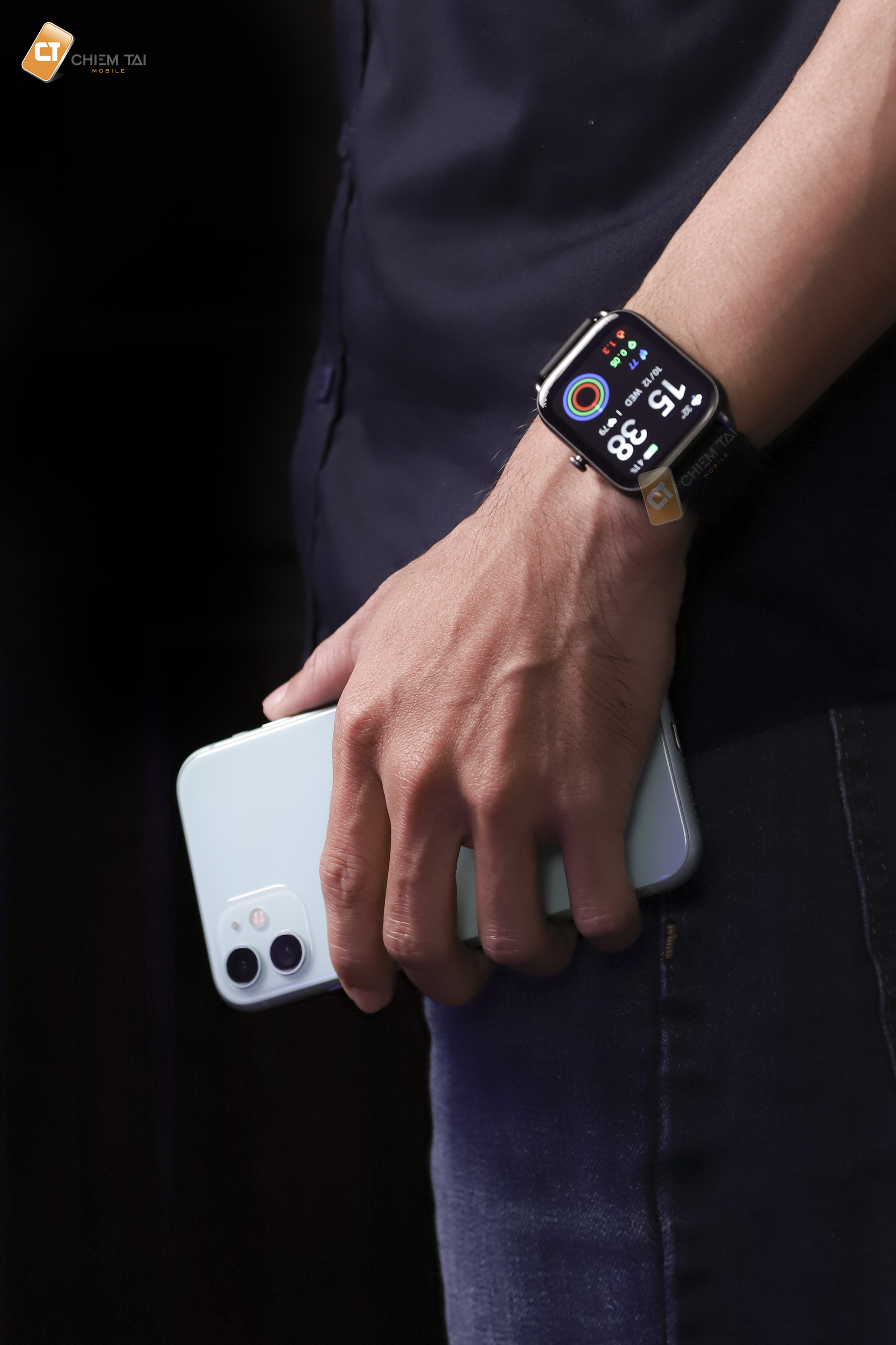 Đồng hồ thông minh Haylou RS4 sử dụng dây đeo silicone thân thiện với da