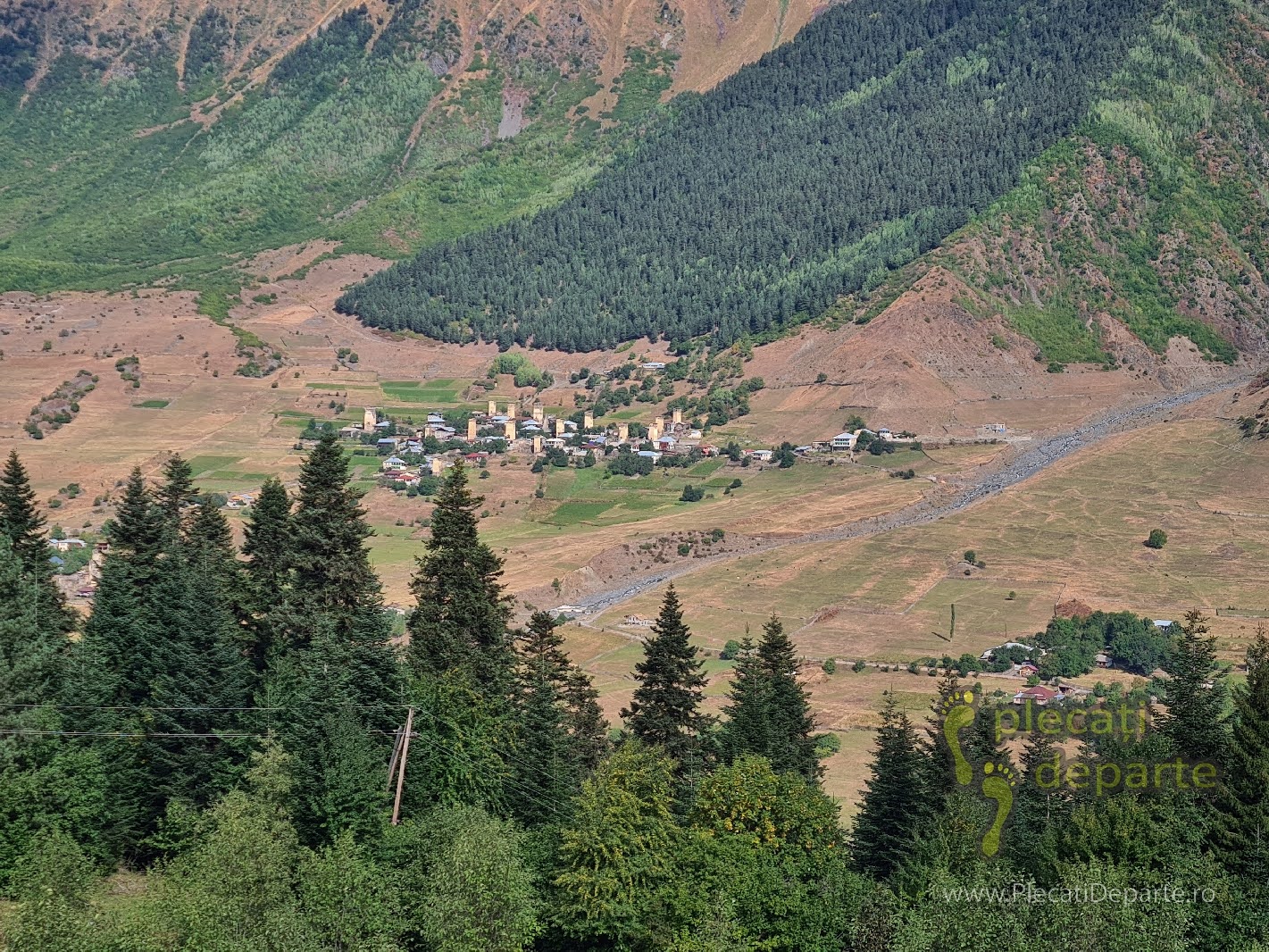 localitate unseco turnuri svani regiunea svaneti muntii caucaz georgia