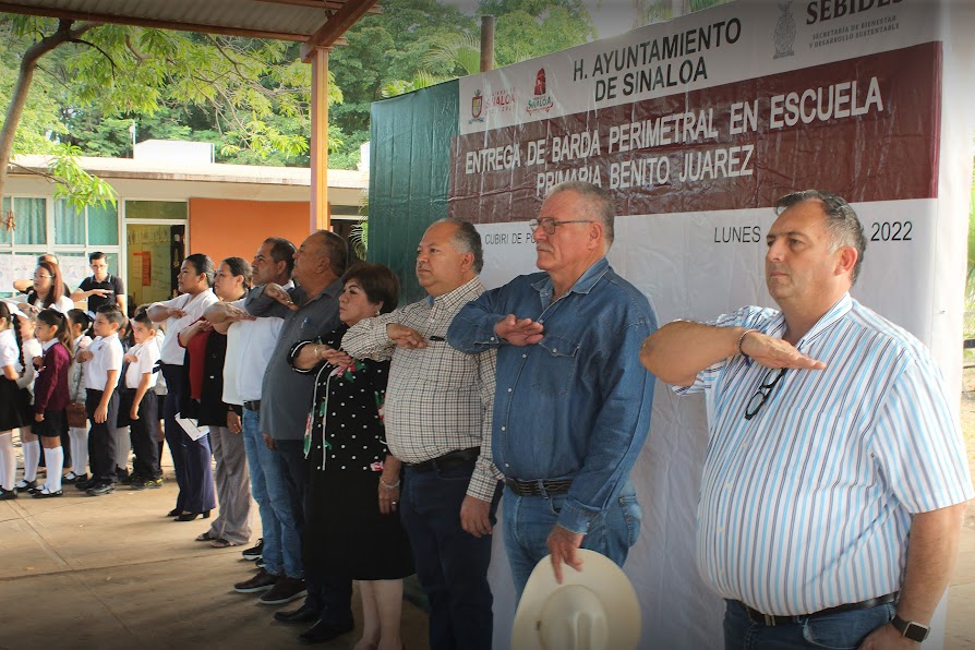 Rolando Mercado entrega obras en Escuela Primaria de Cubiri de Portelas