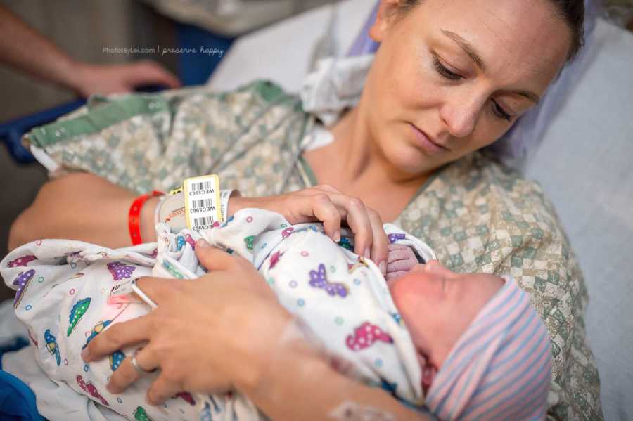 ‘This Too Is Beautiful. This Too Is A Miracle.’: Birth Photographer Empowers C-Section Moms To Realize Their Births Are Not ‘Diminished, Reduced’