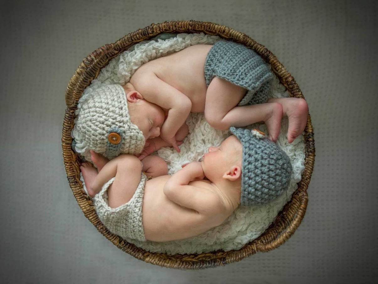 Parents Overjoyed To Learn They’re Having Twins After Infertility Struggle