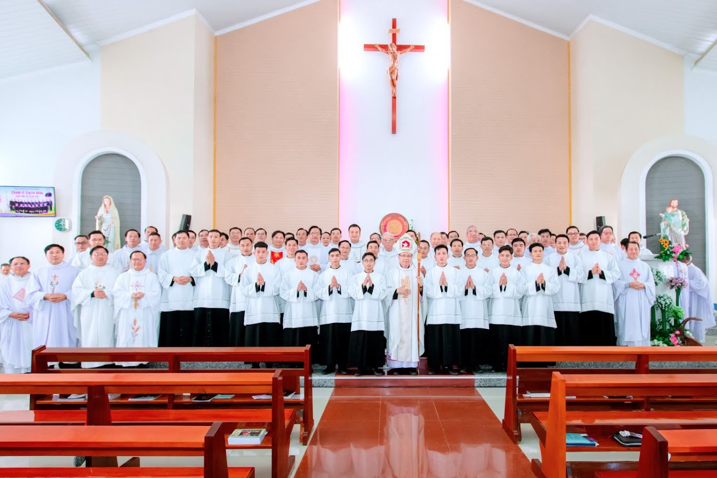 Thánh Lễ Khấn Dòng Tu Đoàn Anh Em Bác Ái Chúa Kitô Tôi Tớ Giáo Phận Phan Thiết (29/08/2022)