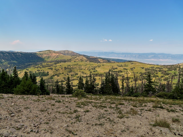 View over the head of Reeder Canyon