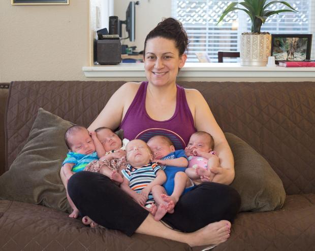 After A Twin Miscarriage This Couple Gives Birth To Quintuplets