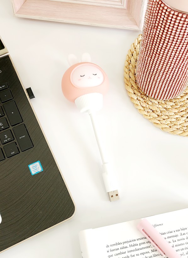 Lámpara USB diseño de conejo color blanco