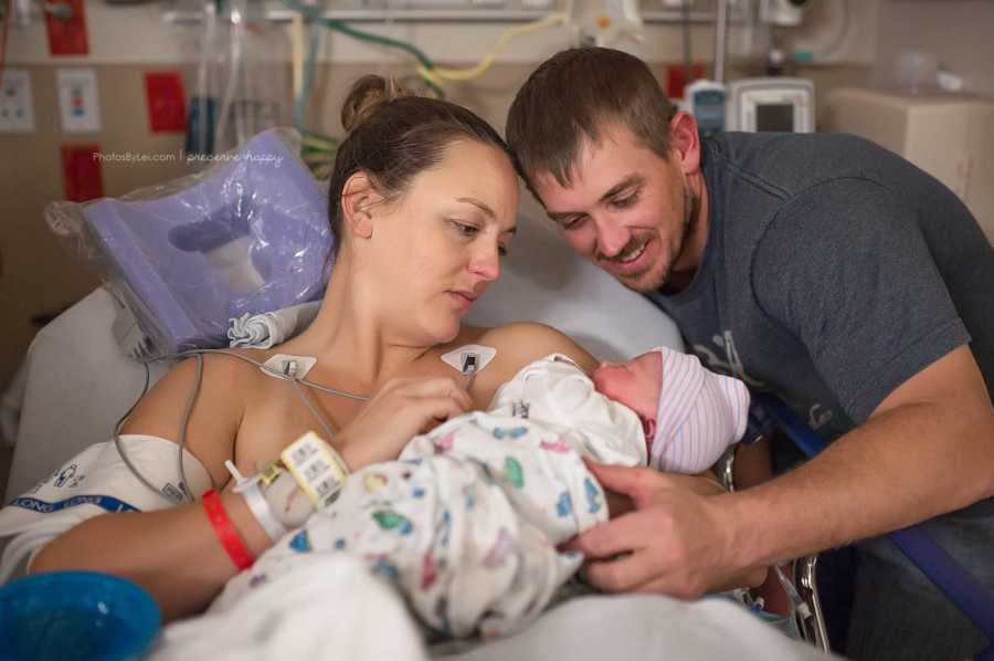 ‘This Too Is Beautiful. This Too Is A Miracle.’: Birth Photographer Empowers C-Section Moms To Realize Their Births Are Not ‘Diminished, Reduced’