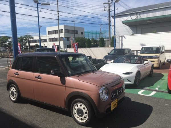 今年モデルチェンジしたスズキのラパンLC