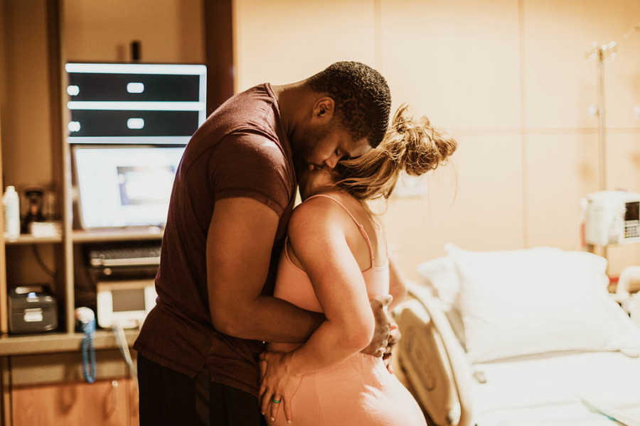 Couple Is The Epitome Of A Dream Team During Childbirth Laboring