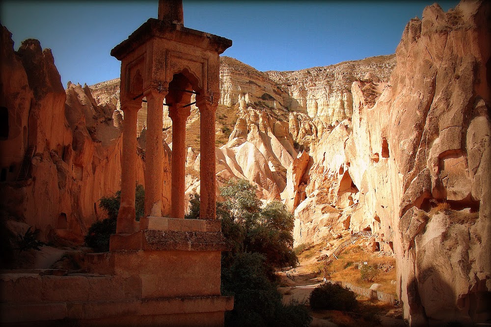 Turquía y dos de sus perlas: la Capadocia y Estambul - Blogs de Turquia - 16/10 CAPADOCIA: Zelve, Ortahisar, Pigeon Valley, Uchisar (8)