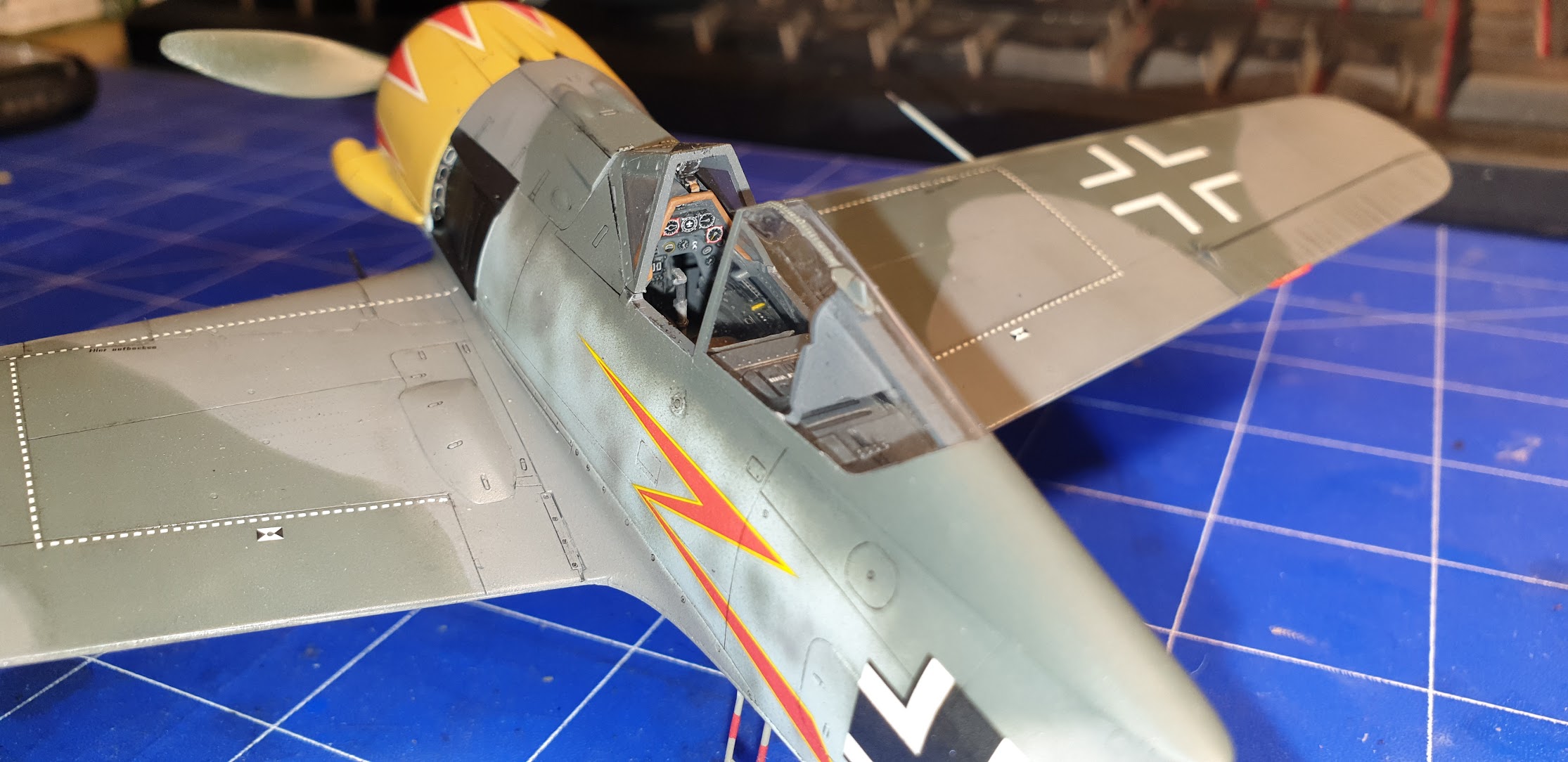 Focke Wulf Fw190 A5 "Herman Gräf special" 1:48 Hasegawa AL9nZEXu-bU0LLv9jXkvp8EKlfp0mpfW3OSsSteqD5Dl0AF7lpFIxj_EsLr6ZgjpR-JfSDX_A8Z42OcJzivjOASyLtXBLPD_D9rNQ-2Q7wYvpIRKn1hbSnshyAFFd4q_5Ct3BFbDaZTKUhmQCgs1QyIW46Yf=w2230-h1084-no?authuser=0