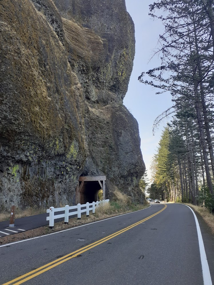 Oneonta Tunnel - Columbia river gorge