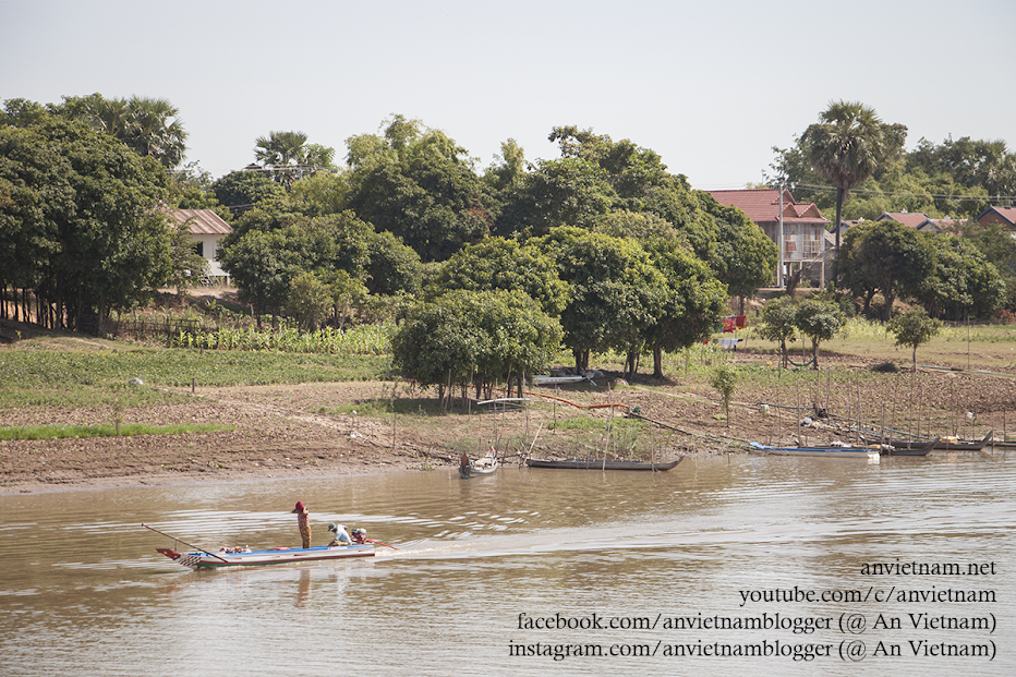 Cuộc sống trên sông Mê Kông Campuchia: nổi trôi và ngạo nghễ