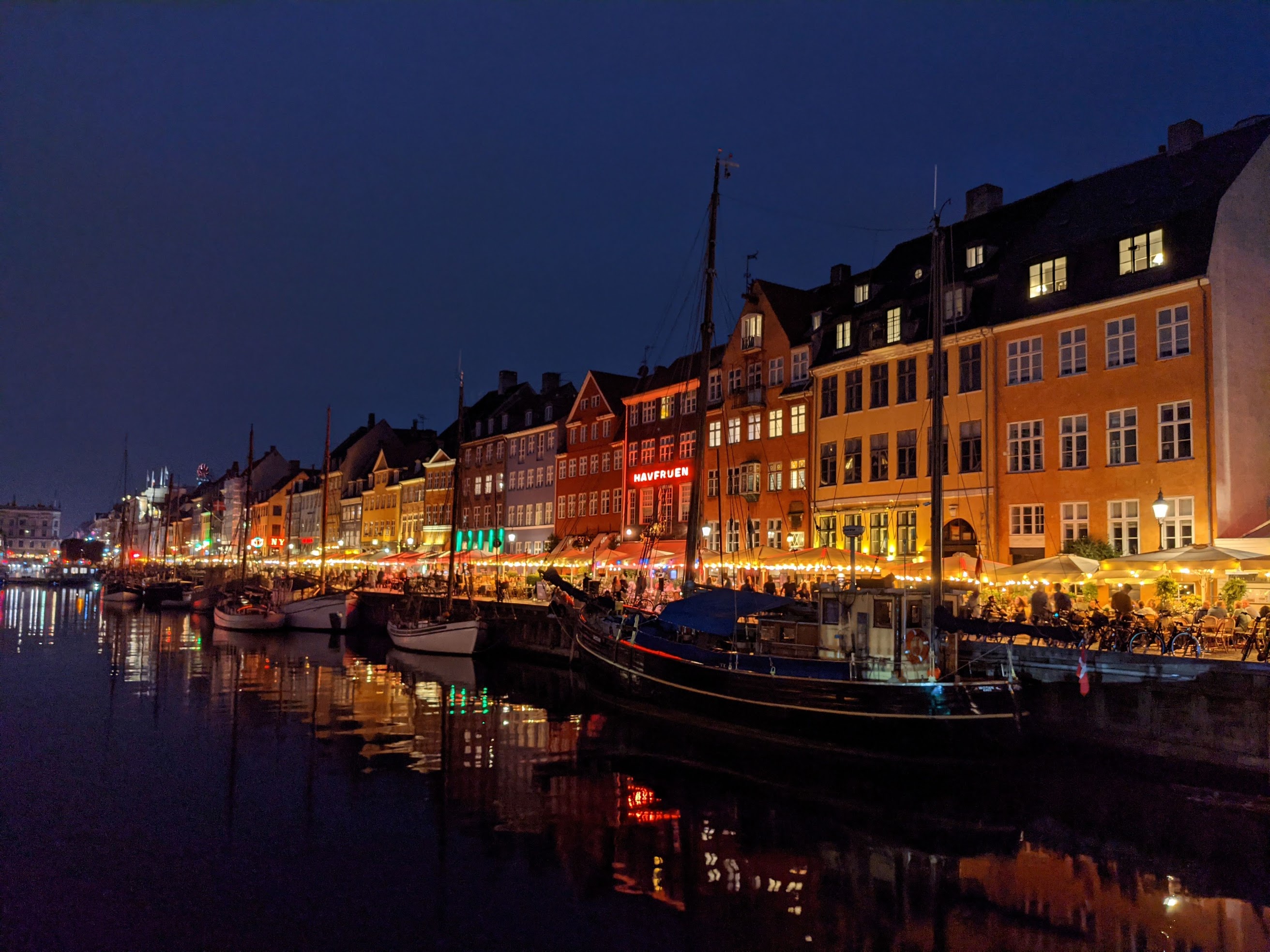 Nyhavn at night