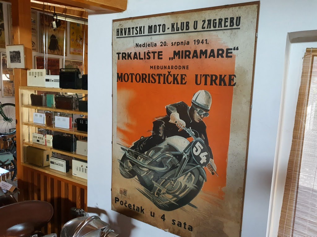 Muzejska zbirka oldtimera i stare tehnike Varadin AM-JKLUKdrUhJR-ywjDdAYmWtLX-J8spVRQBs8kwfMWaMefVY-jh6falvnD4xAcAELWyOvt-M_SJisJA-RtkHo17vNzPnz0ELSsjJArC_HO2Le0frOumnaOY4sXq8XL7-_TaFaIjAQrm4Wr7zQ6lHS9g7R0BUA=w1024-h768-no?authuser=0