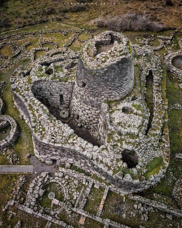 O enigmático poço nurágico na ilha da Sardenha