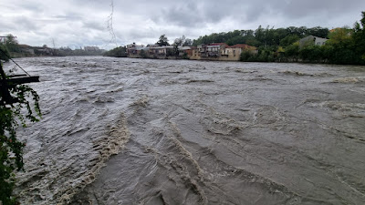 We are in Kutaisi, Rioni river