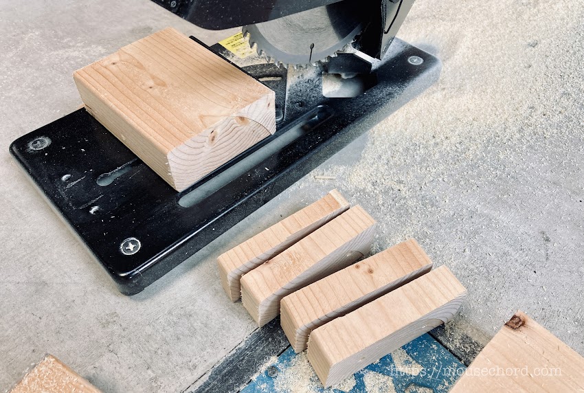 脱衣所棚DIY(床にものを置かない仕様に)製作！