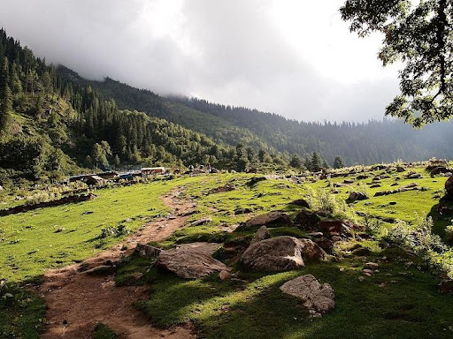 kheer ganga trek