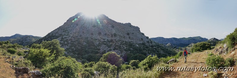 Subida al Martín Gil y Crestería de Sierra Blanquilla