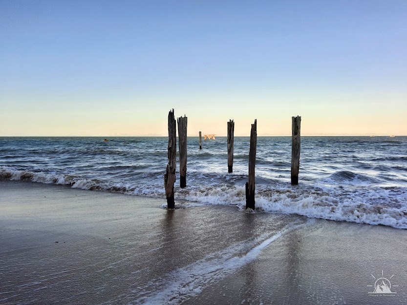 praia do pier em cumuruxatiba