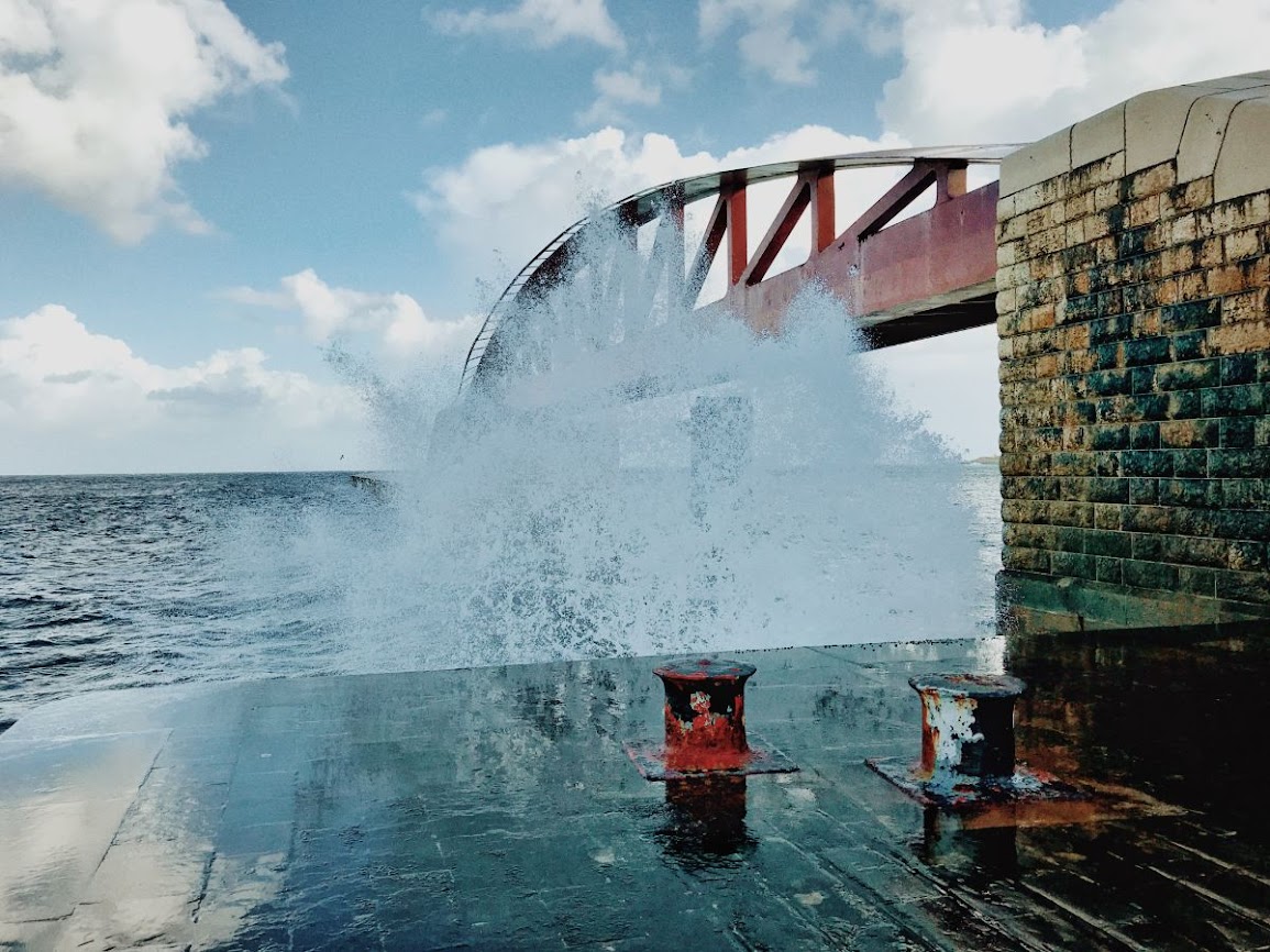 valetta malta breakwater bridge