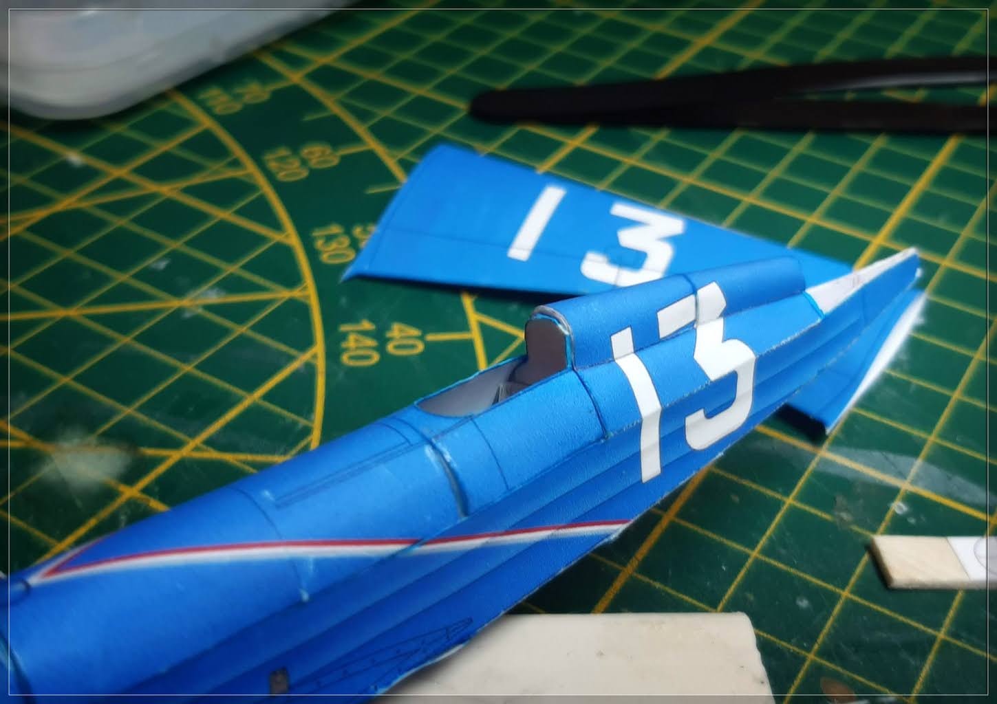 Caudron C450 - 1/48 -  criquet-aero AM-JKLV6JmfvMZzo-ASULsNcijLzML4pKuIQ2XFe4olVd0xt0-TTu_NbWroTymLP4ibHdtVxAwsdiDex22AHSuuKLMVi86KUq_YYGgyRnK6Qr0l-KfImrotExzmoQDQ9kicXiiF2h2wJvOMkhw18MjUo6O3b=w1449-h1024-no?authuser=3