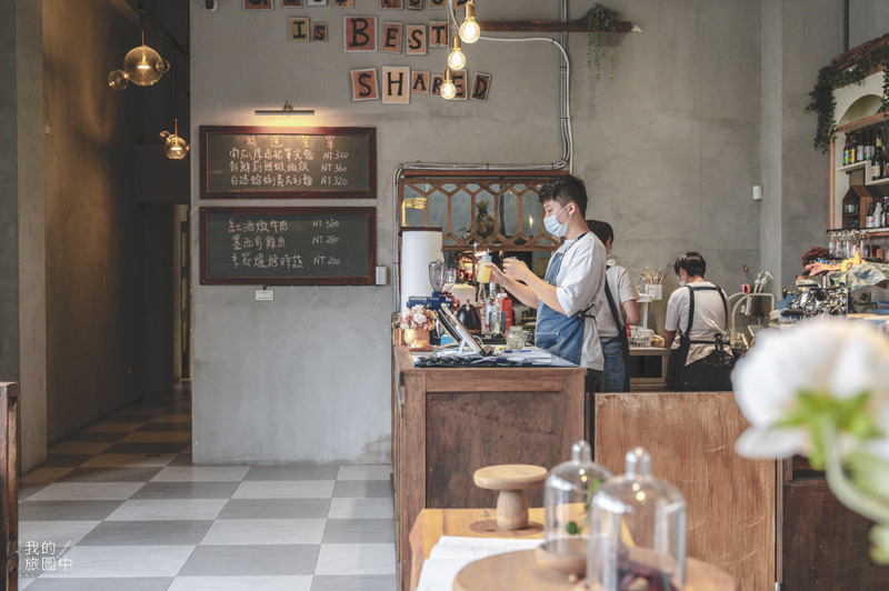 《宜蘭礁溪》奶油麵包礁溪旗艦店 宛如走進歐洲的餐館來份早午餐、宜蘭美食餐廳推薦 @我的旅圖中 during my journey