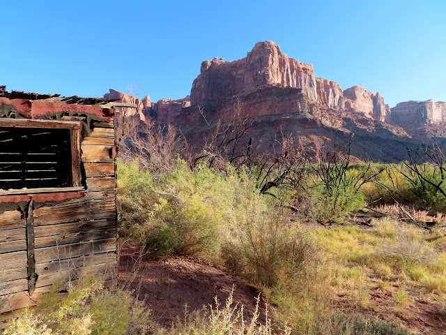 Bowknot Bend cabin