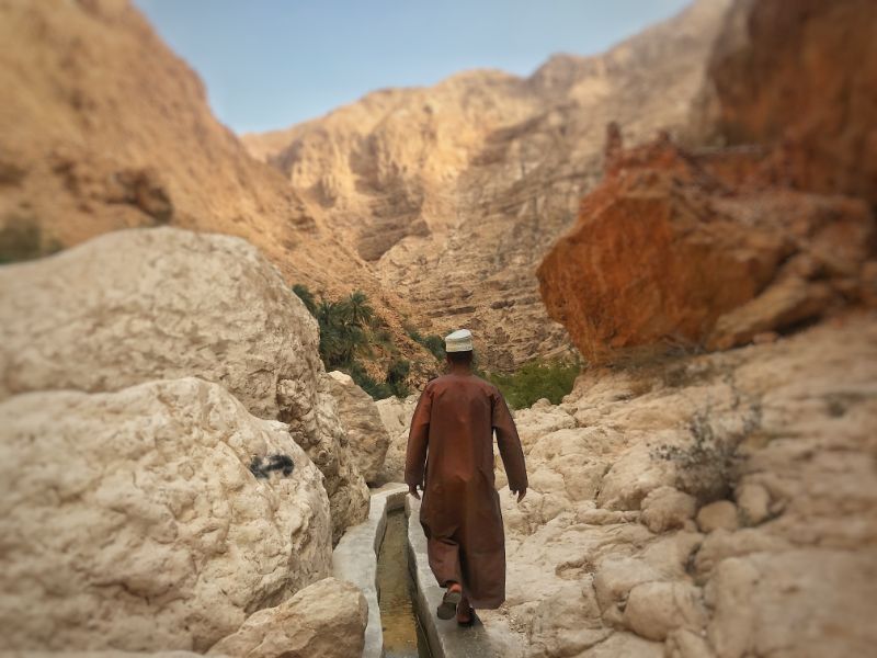 hiking wadi shab canyon oman adventure