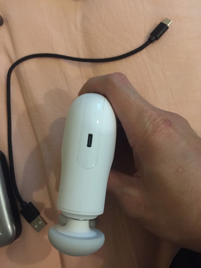 Máy massage cầm tay mini Momoda SX301